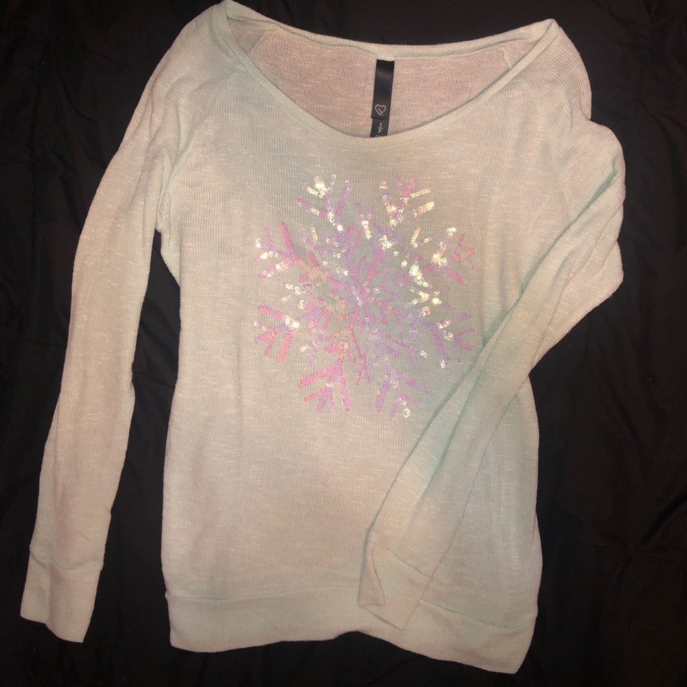 Snowflake V-neck sweater small